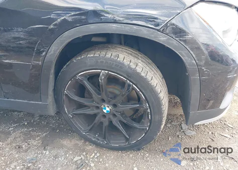 2014 BMW X1 xDrive28I z USA, uszkodzony, nr VIN WBAVL1C58EVY19761